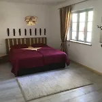 Alexanderhaus, Und Restaurant Apartmán