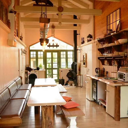 Apartman Alexanderhaus, Und Restaurant Am Mellensee