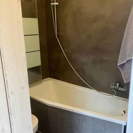 Alexanderhaus, Und Restaurant Lägenhet